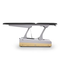 Table de massage électrique SWOP 2L Starter : multifonctionnelle, revêtement sans coutures, moteur pour le réglage en hauteur et roulettes rétractables… Tout-terrain et polyvalente