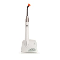 Lampe de polymérisation Starlight Pro : Silencieuse, sans fil et avec des prestations premium