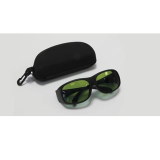 Lunettes de protection pour les opérateurs en thérapie laser