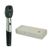 Ophtalmoscope Heine Mini 3000 LED avec poignée à piles dans un étui rigide Ophtalmoscope Heine Mini 3000 LED avec poignée à piles dans un étui rigide