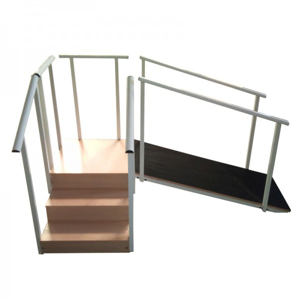 Escalier à trois marches pour réhabilitation (avec ou sans rampe) Escalier à trois marches pour réhabilitation (avec ou sans rampe)