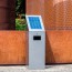 Distributeur automatique d'hydroalcool: solaire, jusqu'à 22000 doses + flacon de 20 litres de gel hydroalcoolique kinefis en cadeau