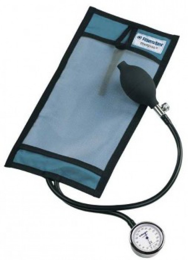 Ensemble de perfusion à pression Riester Metpak 1000 ml, manomètre chromé, avec brassard bleu pour perfusion à pression. Sans latex Ensemble de perfusion à pression Riester Metpak 1000 ml, manomètre chromé, avec brassard bleu pour perfusion à pression. Sans latex