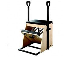 Chaises et barils Chaises et barils