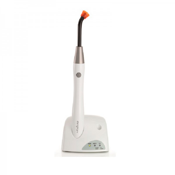 Lampe de polymérisation Starlight Pro : Silencieuse, sans fil et avec des prestations premium Lampe de polymérisation Starlight Pro : Silencieuse, sans fil et avec des prestations premium